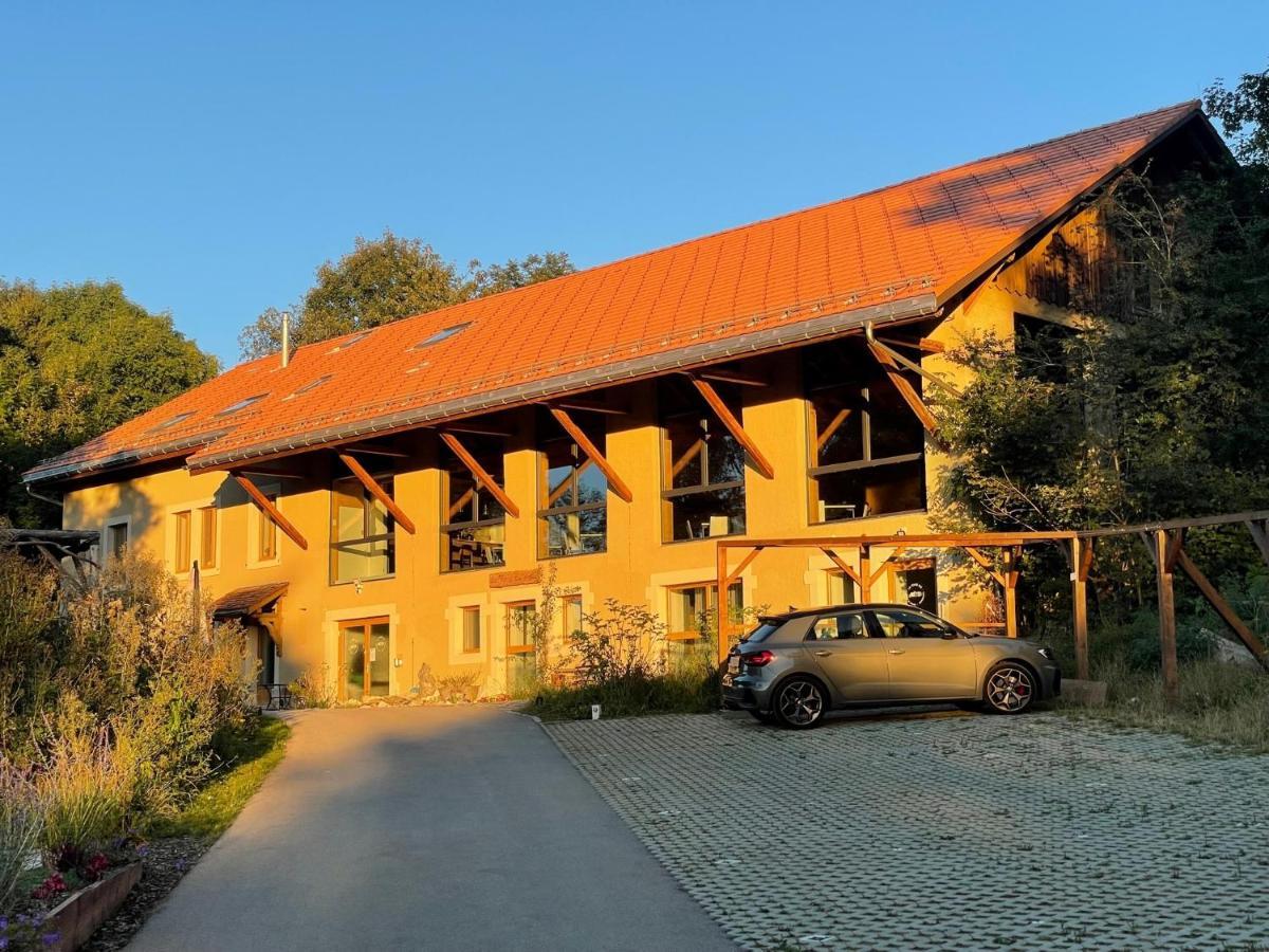 La Ferme Des Aretes Bed and Breakfast La Chaux De Fonds Eksteriør billede